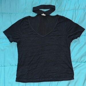 Short Sleeve Tee-Shirt With Built In Choker